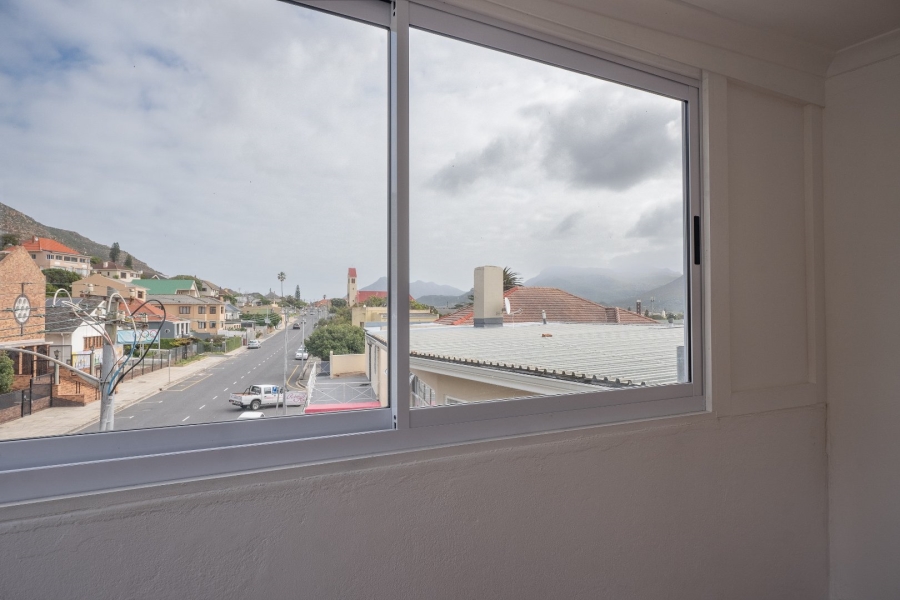 To Let 2 Bedroom Property for Rent in Fish Hoek Western Cape